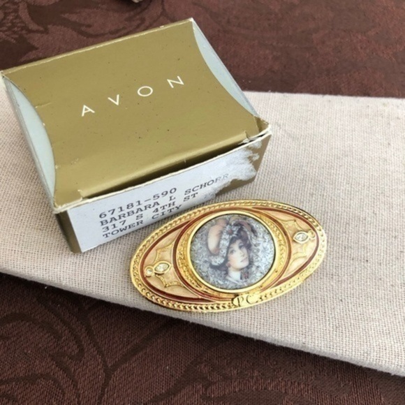 Vintage Avon High Society HS Gold Tone RHINESTONE CAMEO Enameled Brooch - Picture 1 of 4